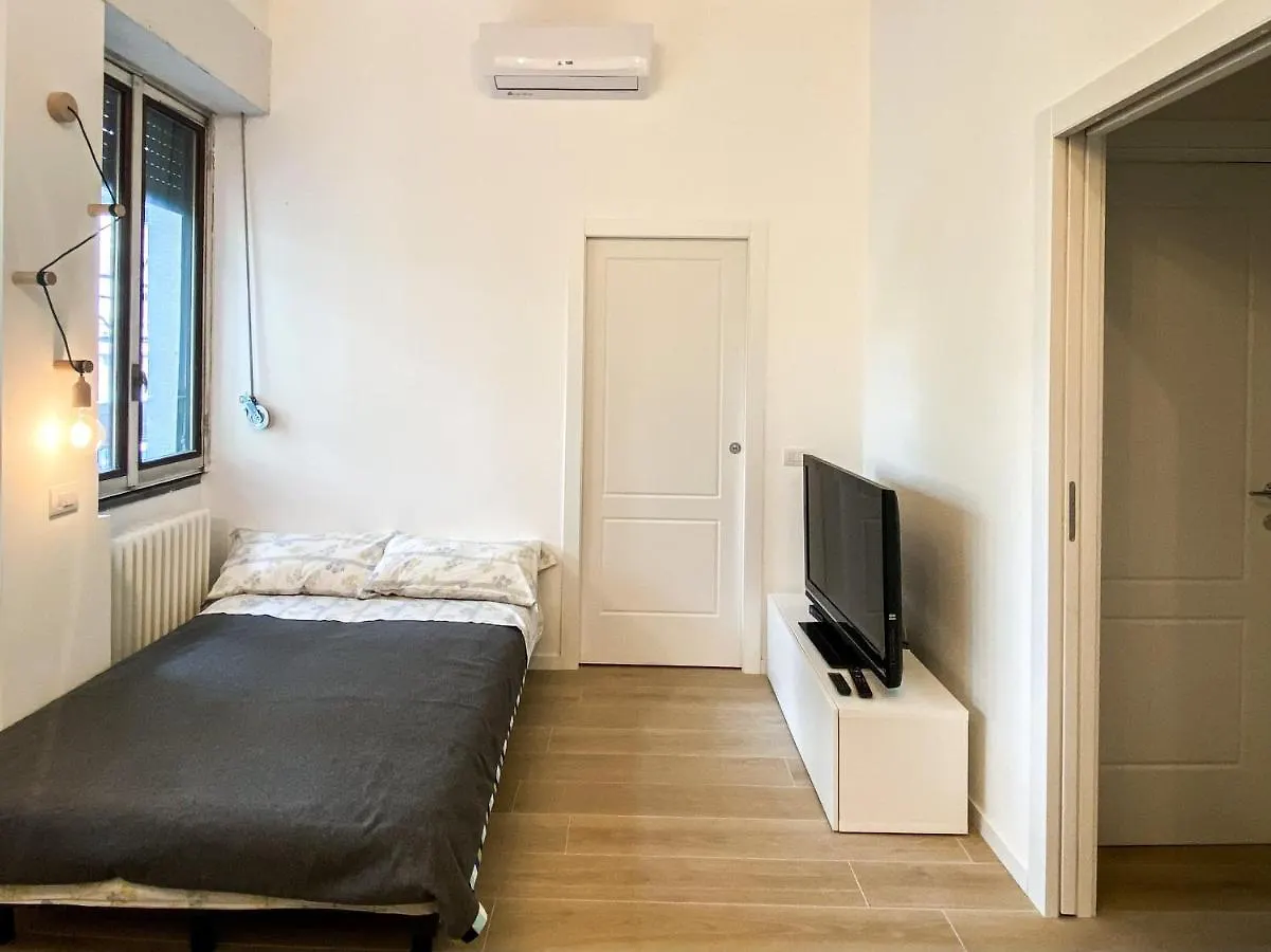 Molino Cozy Apartment With Park View In Downtown Milano Milan